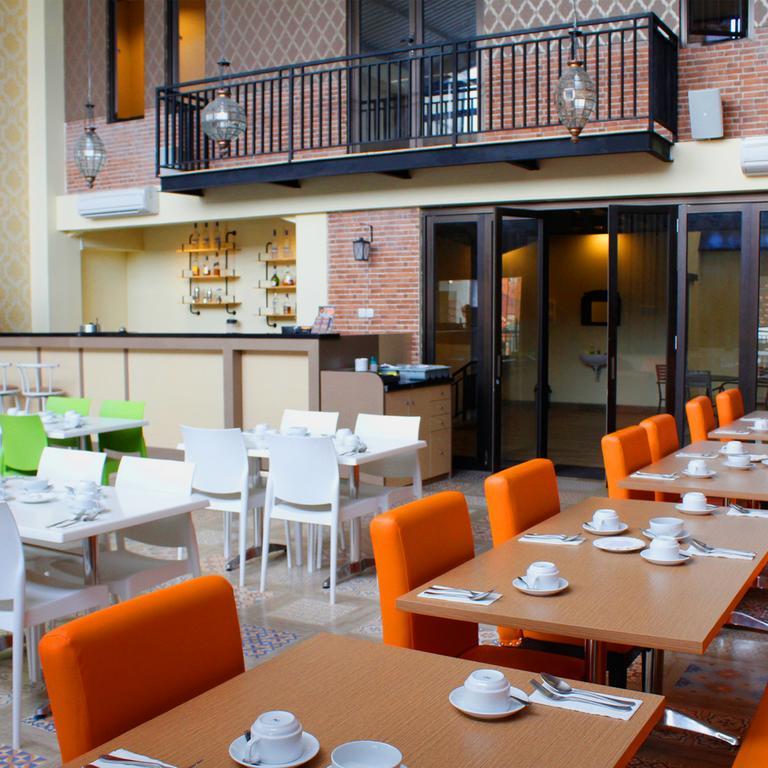 D'Kalpa Hotel Demangan Джокьякарта Экстерьер фото